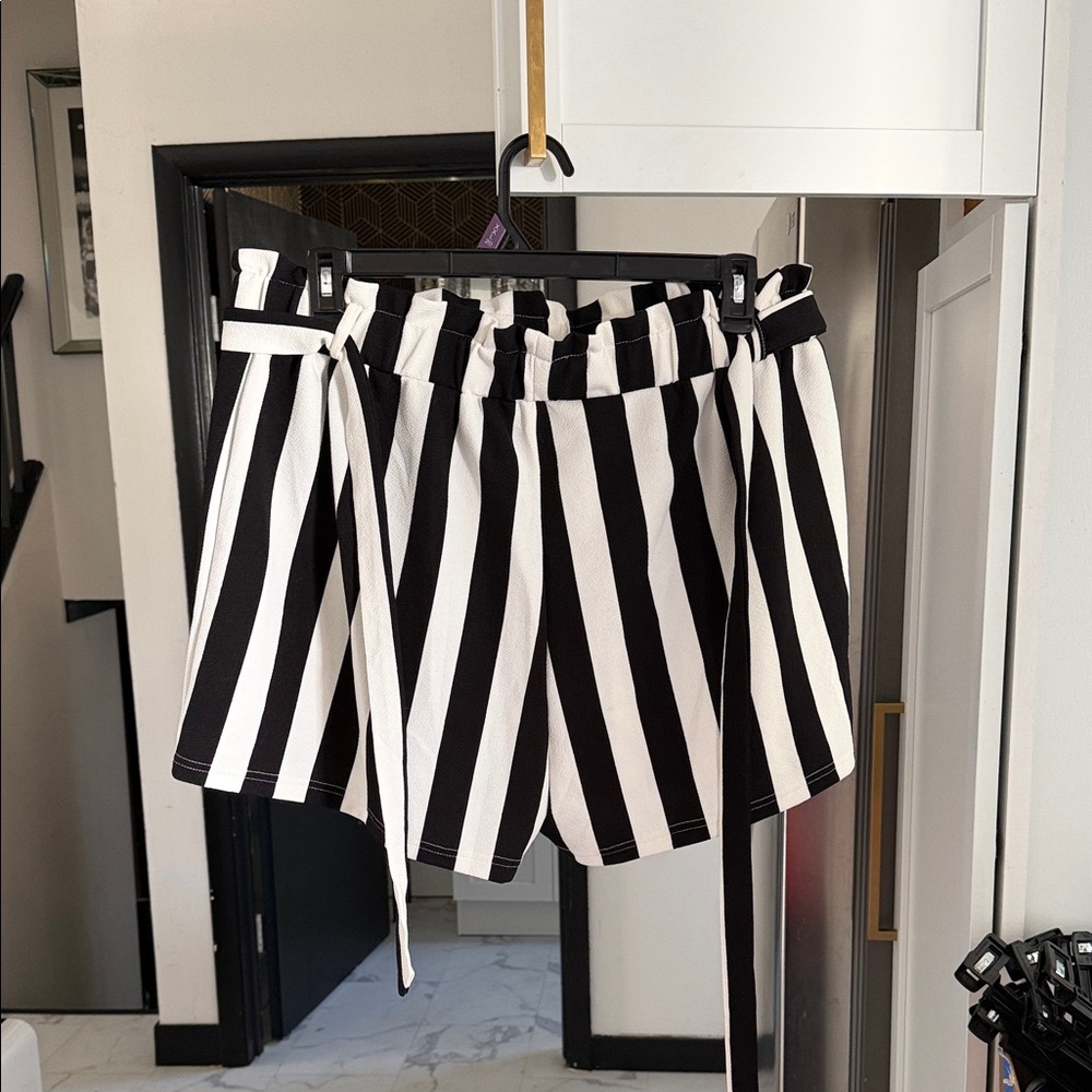 Black and White Striped Women's Shorts with belt